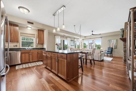 2201 Village Lane Bloomington MN 55431