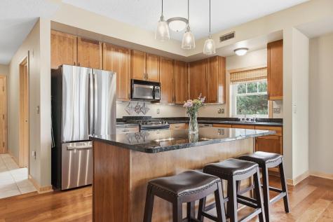 2201 Village Lane Bloomington MN 55431