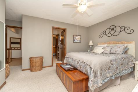 24150 E Cedar Lake Drive New Prague MN 56071