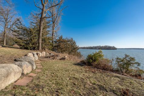 24150 E Cedar Lake Drive New Prague MN 56071