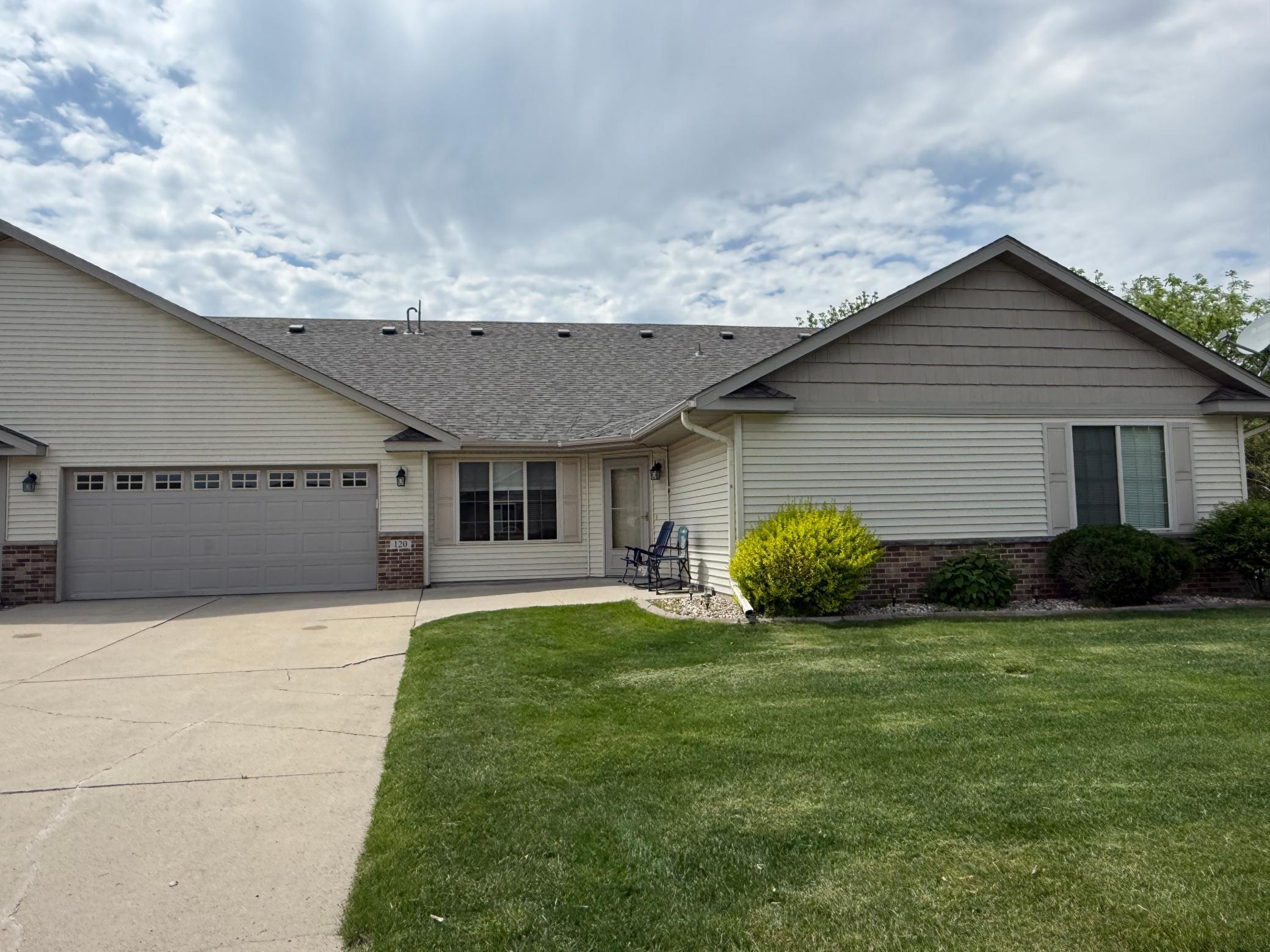 120 Palmer Path Mankato MN 56001