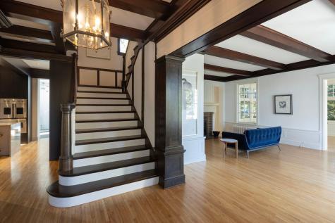 2700 W Lake Of The Isles Parkway Minneapolis MN 55416