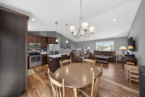 810 8th Avenue SW Pine Island MN 55963