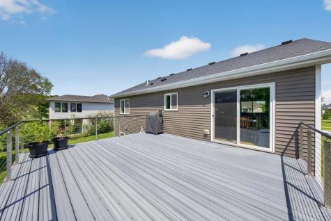 810 8th Avenue SW Pine Island MN 55963