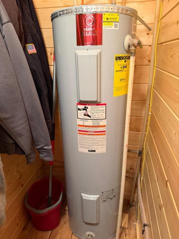 304 N Main Street N Gwinner ND 58040