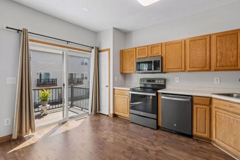 7944 Stratford Circle N Shakopee MN 55379