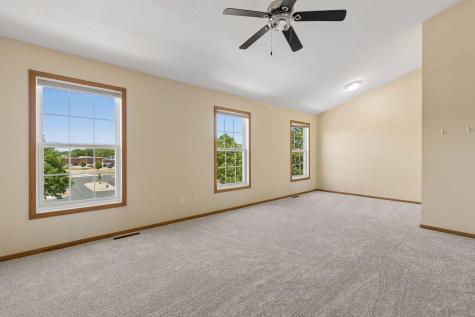 7944 Stratford Circle N Shakopee MN 55379