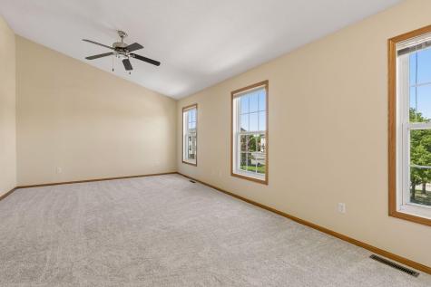 7944 Stratford Circle N Shakopee MN 55379