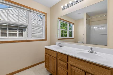 7944 Stratford Circle N Shakopee MN 55379