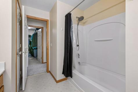 7944 Stratford Circle N Shakopee MN 55379