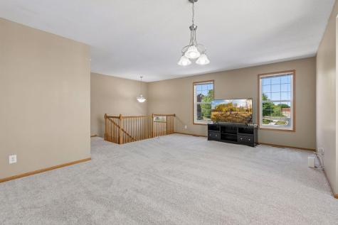 7944 Stratford Circle N Shakopee MN 55379