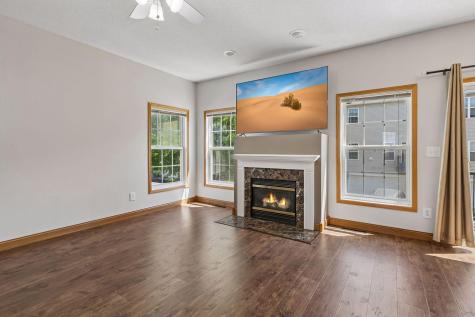 7944 Stratford Circle N Shakopee MN 55379