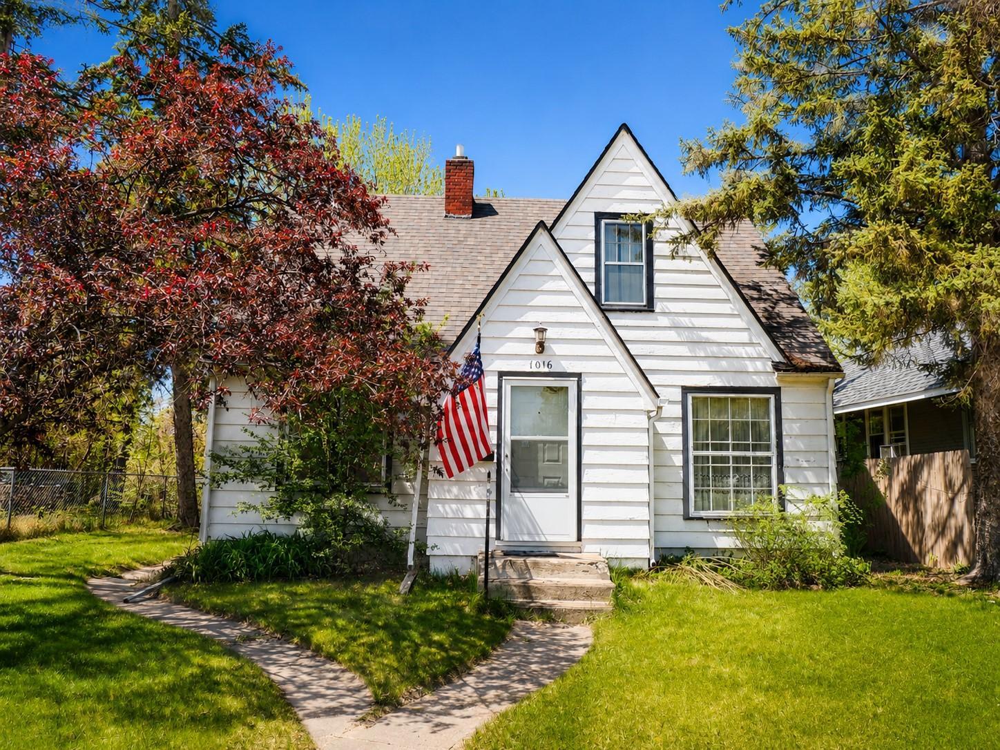1016 S 6th Street Brainerd MN 56401