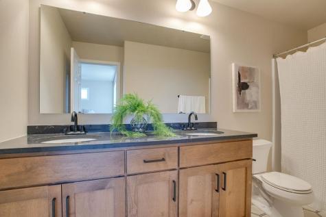 6810 32 Street S Fargo ND 58104
