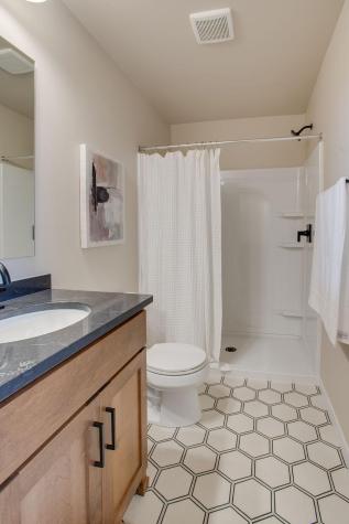 6810 32 Street S Fargo ND 58104