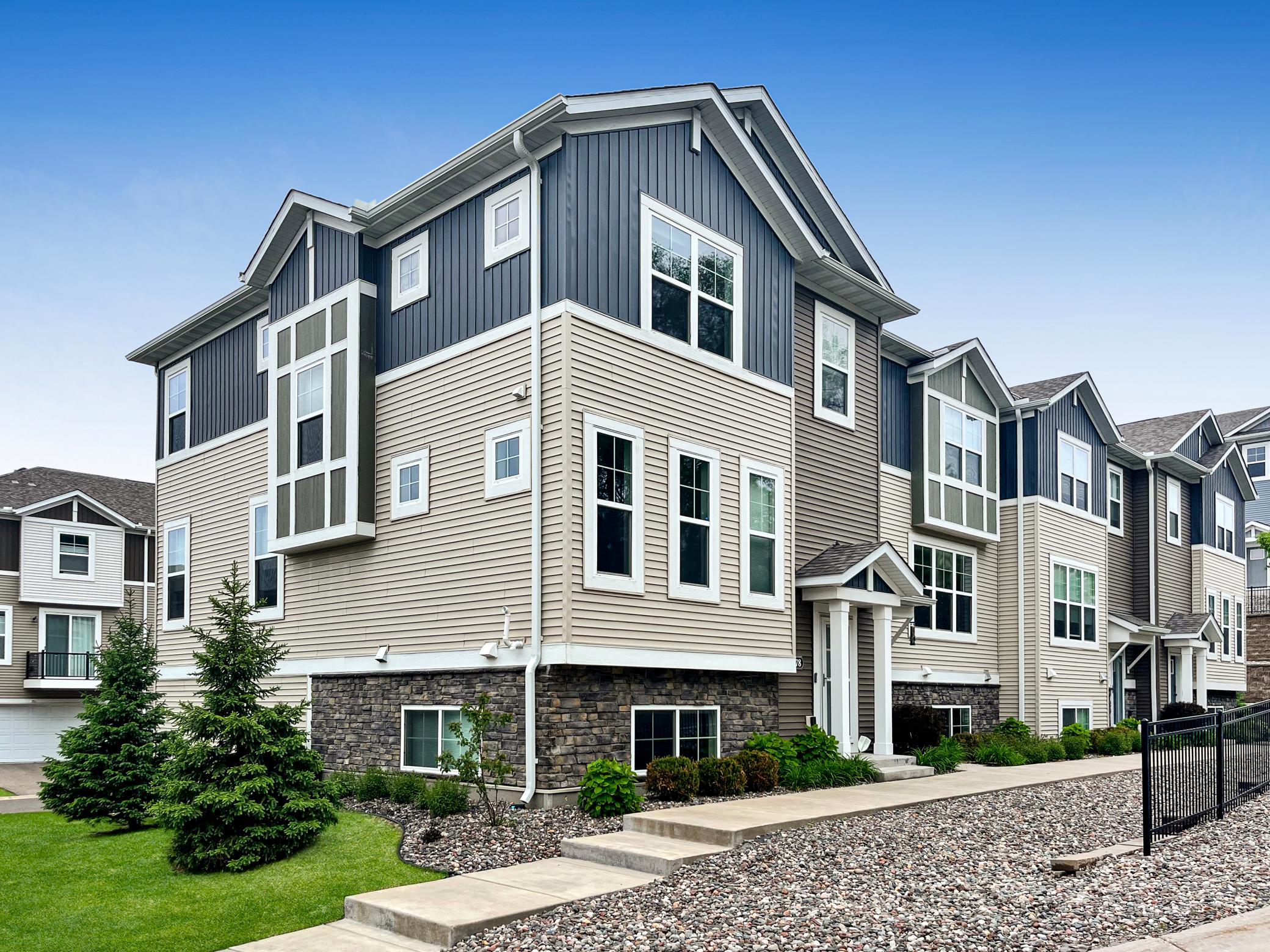 2278 Polar Way North Saint Paul MN 55109
