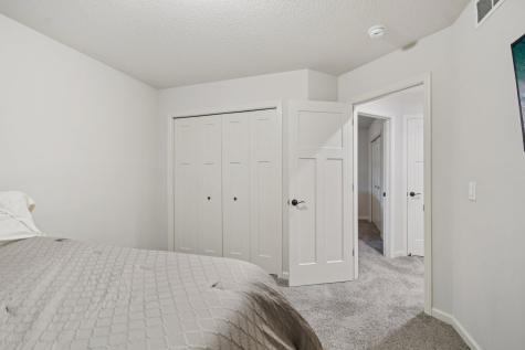 2278 Polar Way North Saint Paul MN 55109