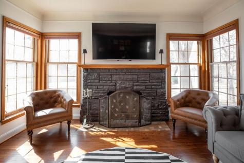 4064 Shoreline Drive Robbinsdale MN 55422
