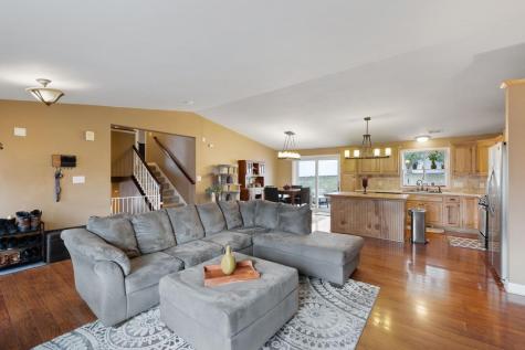 8196 Custers Trail Inver Grove Heights MN 55076