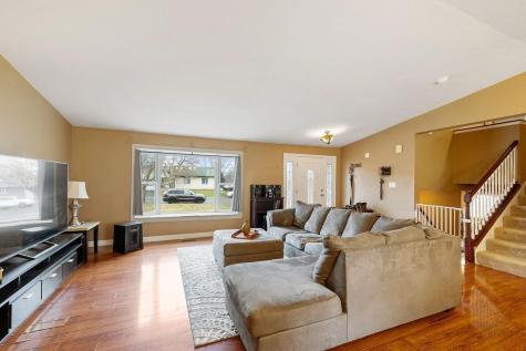 8196 Custers Trail Inver Grove Heights MN 55076