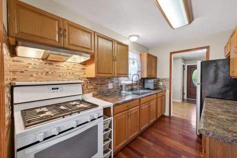 2144 Geranium Avenue E Saint Paul MN 55119