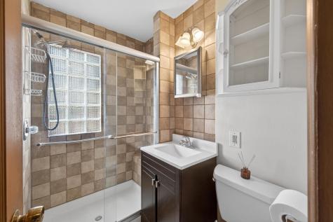 2144 Geranium Avenue E Saint Paul MN 55119