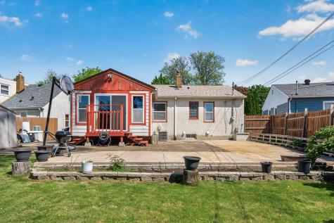 2144 Geranium Avenue E Saint Paul MN 55119