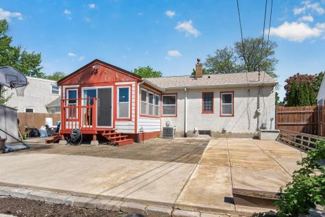 2144 Geranium Avenue E Saint Paul MN 55119