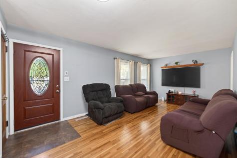 2144 Geranium Avenue E Saint Paul MN 55119