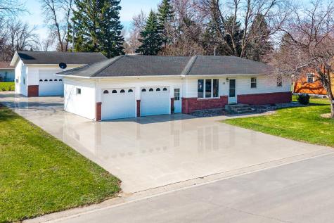 275 Crescent Drive Breckenridge MN 56520