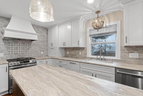 1108 Quebec Avenue N Golden Valley MN 55427