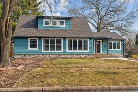 1108 Quebec Avenue N Golden Valley MN 55427