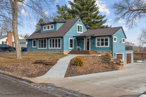 1108 Quebec Avenue N Golden Valley MN 55427