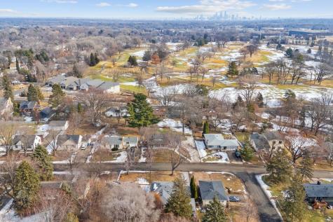 1108 Quebec Avenue N Golden Valley MN 55427