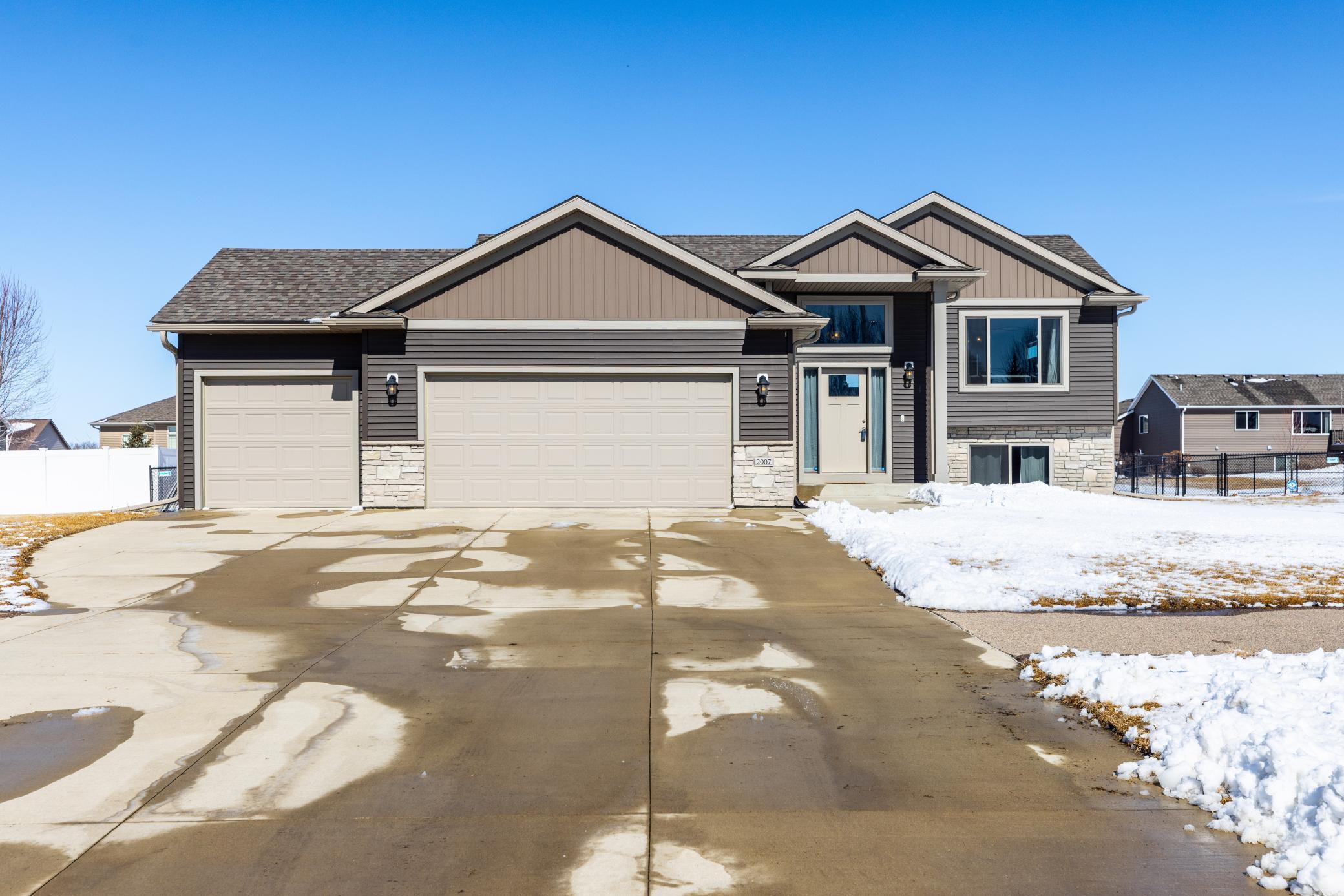 2007 12th Avenue NE Austin MN 55912