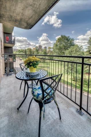 210 W Grant Street Minneapolis MN 55403