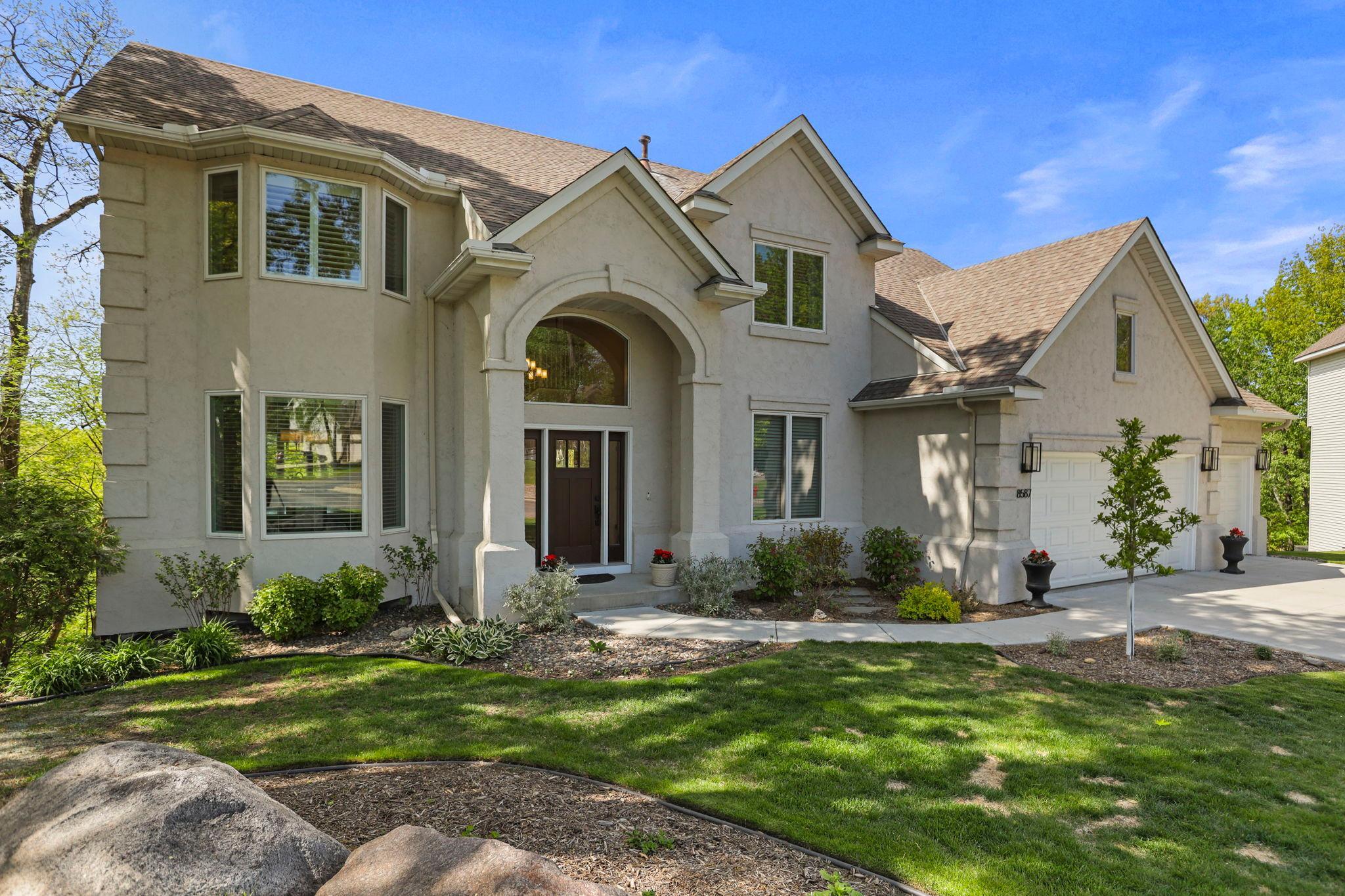 8587 Summit Oaks Savage MN 55378