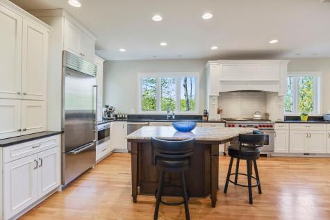 8587 Summit Oaks Savage MN 55378