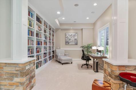 8587 Summit Oaks Savage MN 55378