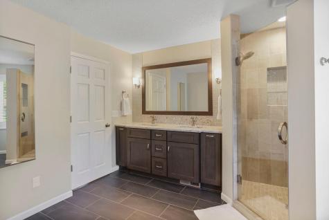8587 Summit Oaks Savage MN 55378