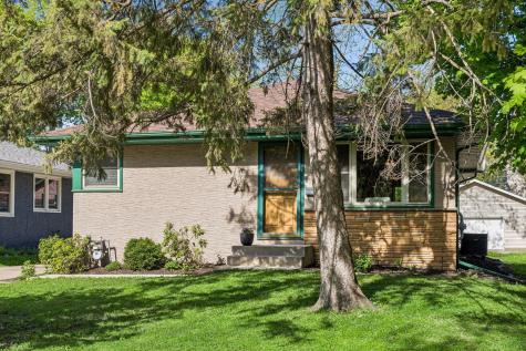 1901 Malvern Street Roseville MN 55113
