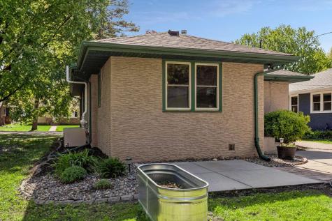 1901 Malvern Street Roseville MN 55113