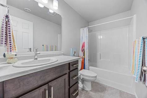 2520 37th Avenue S Moorhead MN 56560