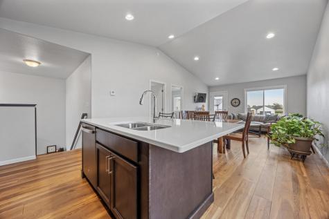 2520 37th Avenue S Moorhead MN 56560