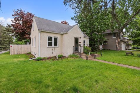 4366 Vera Cruz Avenue N Robbinsdale MN 55422