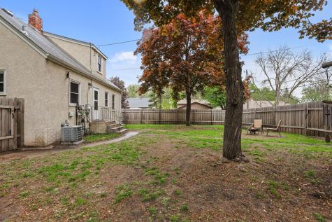 4366 Vera Cruz Avenue N Robbinsdale MN 55422