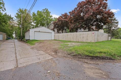 4366 Vera Cruz Avenue N Robbinsdale MN 55422