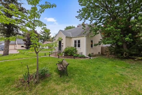 4366 Vera Cruz Avenue N Robbinsdale MN 55422