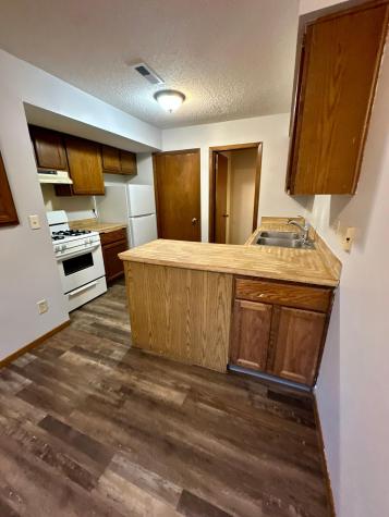 4725 Lund Point Eagan MN 55122