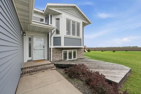 520 3rd Street W Sabin MN 56580